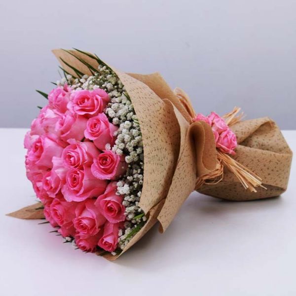 Pink-Rose-With-Baby_s-Breath-Bouquet