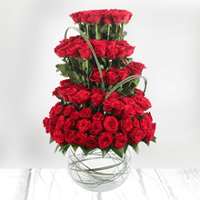 200 red rose arrangement in vase, luxury roses Dubai