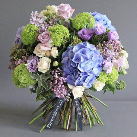 Green-And-Blue-Hydrangea-Bouquet