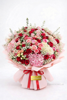 Red and pink rose hydrangea bouquet, mixed bouquet Dubai
