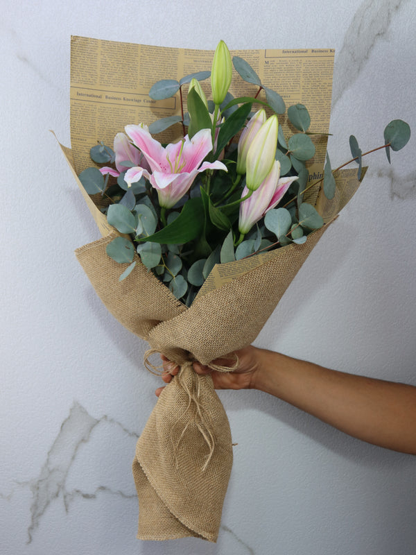 Small Lily Bouquet