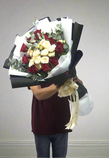 Red and peach rose bouquet, roses Dubai