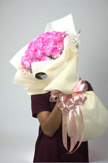 24 revival pink roses in beige wrapping, roses Dubai