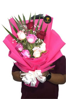 8 mix rose bouquet in pink wrapping, roses Dubai