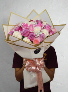 30 mix roses in pink, white and purple, roses Dubai