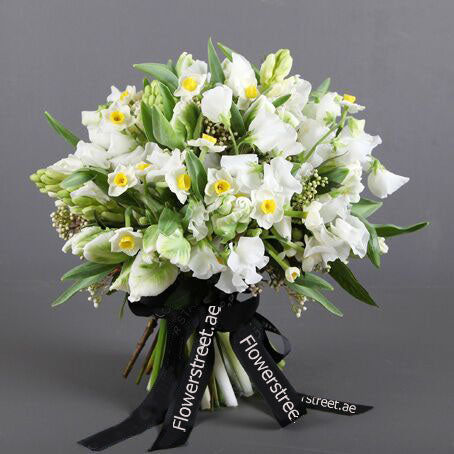 Large-White-Tulip-Bouquet