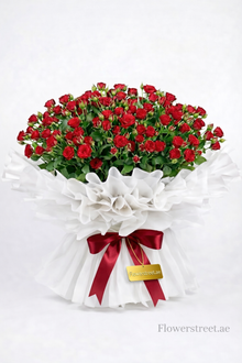 Luxury red spray roses bouquet, flower delivery Dubai