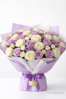 Luxury white and purple rose bouquet, flower delivery Dubai