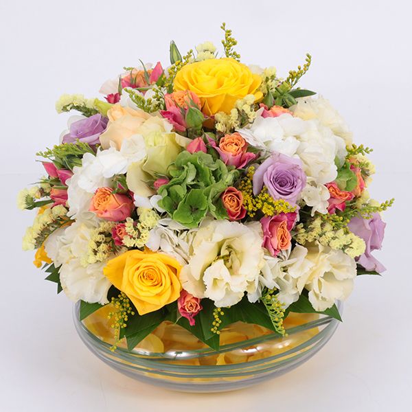 Mix-Flower-Table-Arrangement-In-Vase