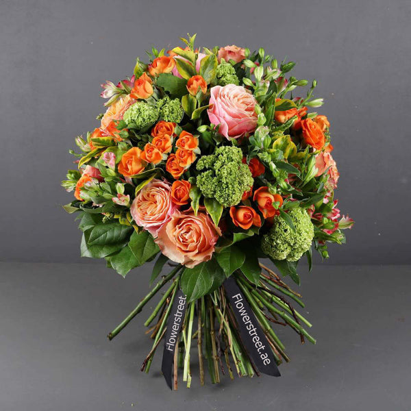Orange-Roses-And-Hydrangea-Bouquet
