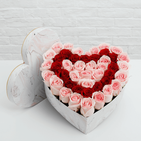 Pink-And-Red-Roses-in-Heart-shape-Box