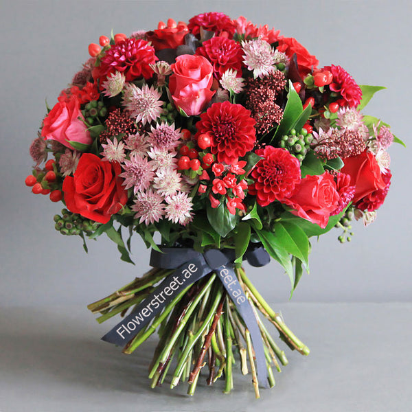 Red-Rose-And-Dahlia-Flower-Bouquet