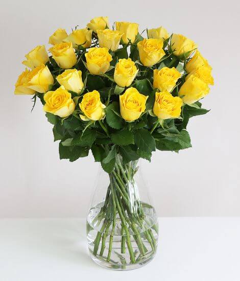 Yellow roses In Vase  Flower Bouquet