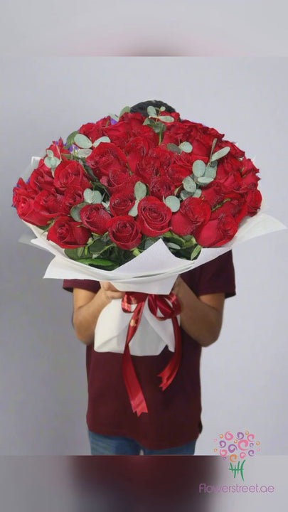51 Red Roses White Wrapping video