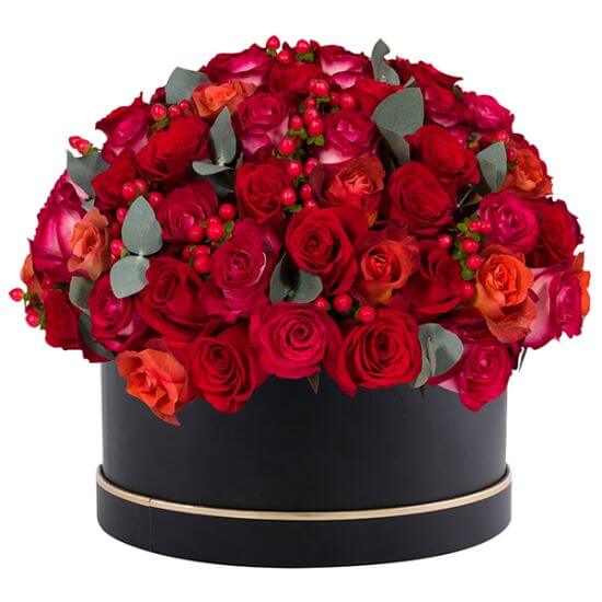 Box of Premium red rose - Flowerstreet.ae
